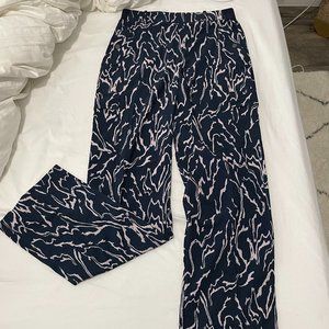 NWOT Athleta Navy & White Pattenered Track Pants